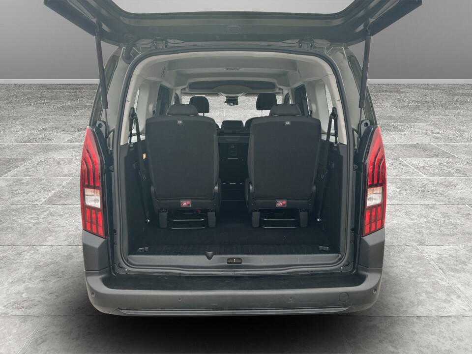 Peugeot e-Rifter 52Kwh Gt Standard Mpv 7.4Kw Green #12