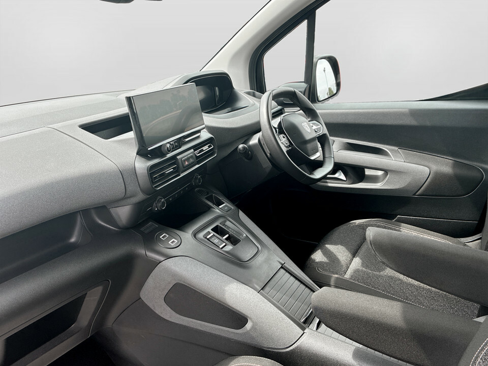 Peugeot e-Rifter 52Kwh Gt Standard Mpv 7.4Kw Green #17