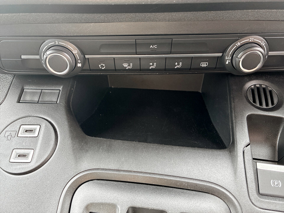 Peugeot e-Rifter 52Kwh Gt Standard Mpv 7.4Kw Green #27