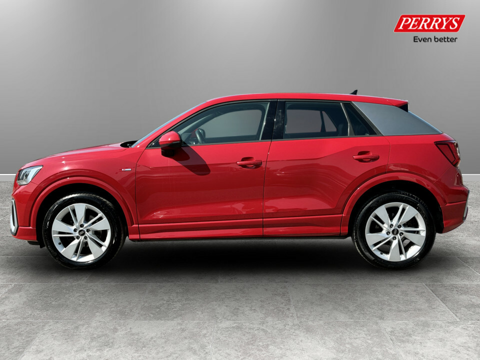 Audi Q2 35 Tfsi S Line WP23BZL Red #4