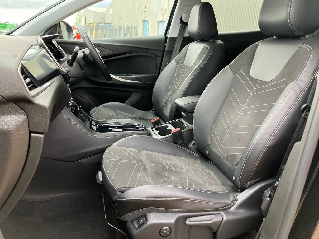 Vauxhall Grandland 1.2 Turbo Ultimate Black #24