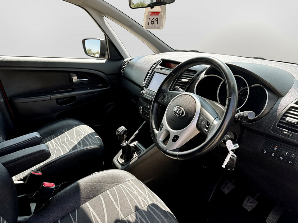 Kia Venga Hatchback Grey #10