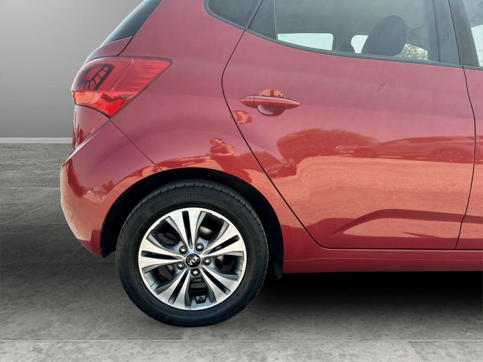 Kia Venga Hatchback Grey #34