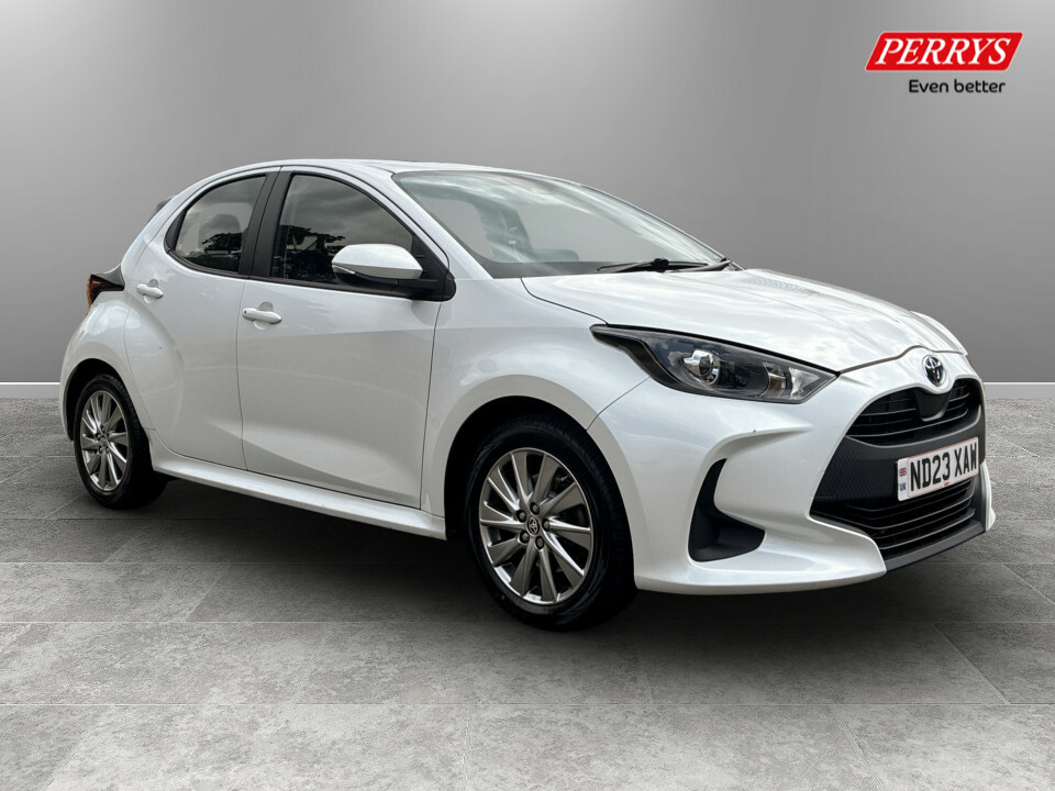 Toyota Yaris 1.5 Hybrid Icon Cvt White