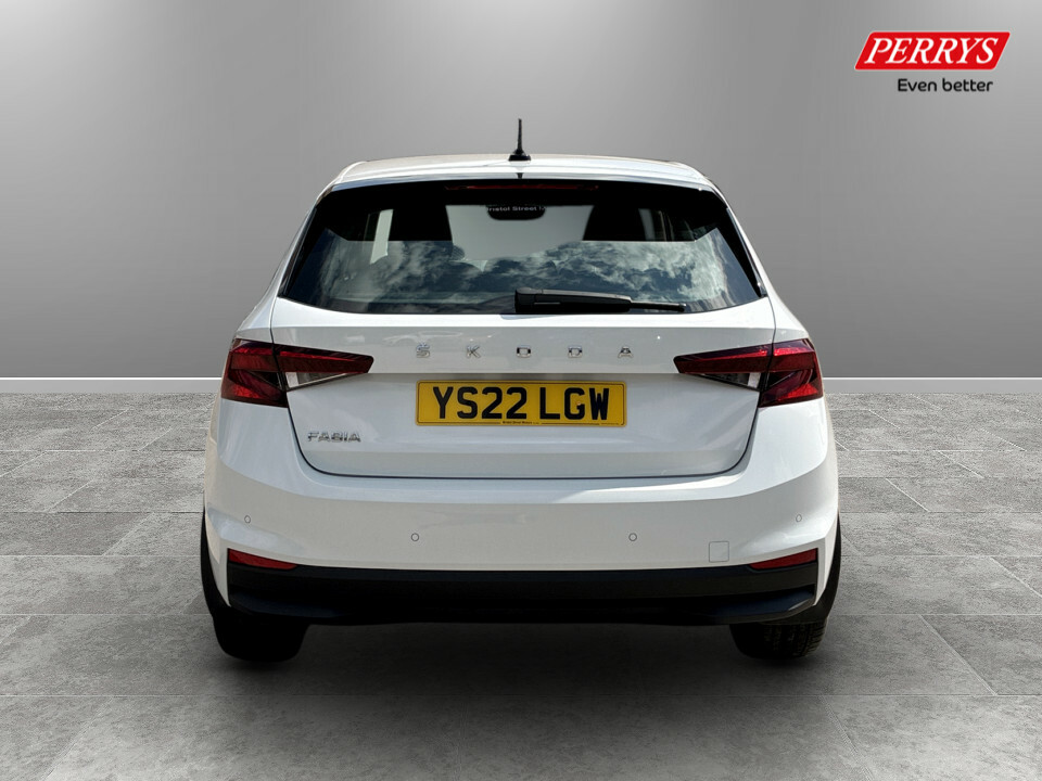 Skoda Fabia 1.0 Tsi 110 Se L Dsg White #6