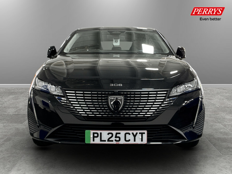 Peugeot 308 115Kw Allure 54Kwh Black #2