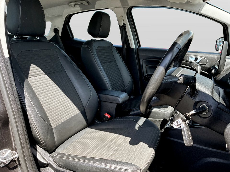 Ford Ecosport Active Red #24