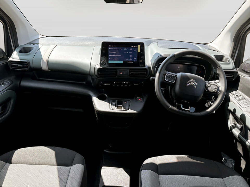 Citroen e-Berlingo Max Blue #40