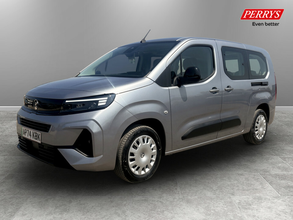Vauxhall Combo-e Life 100Kw Design XL 52Kwh 7 Seat Grey #3