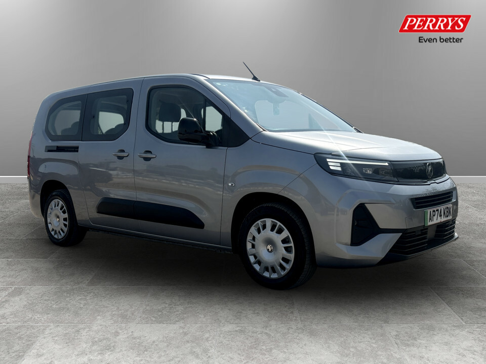 Vauxhall Combo-e Life 100Kw Design XL 52Kwh 7 Seat Grey #2