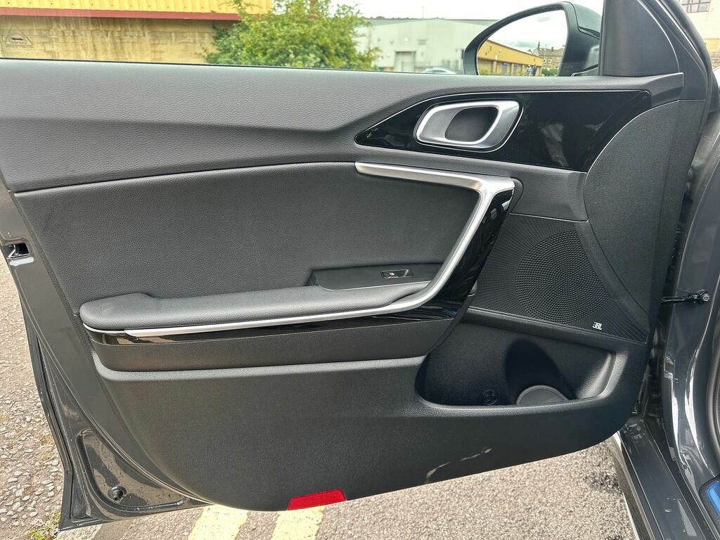 Kia Ceed 1.5T Gdi Isg 138 Gt-line Red #24