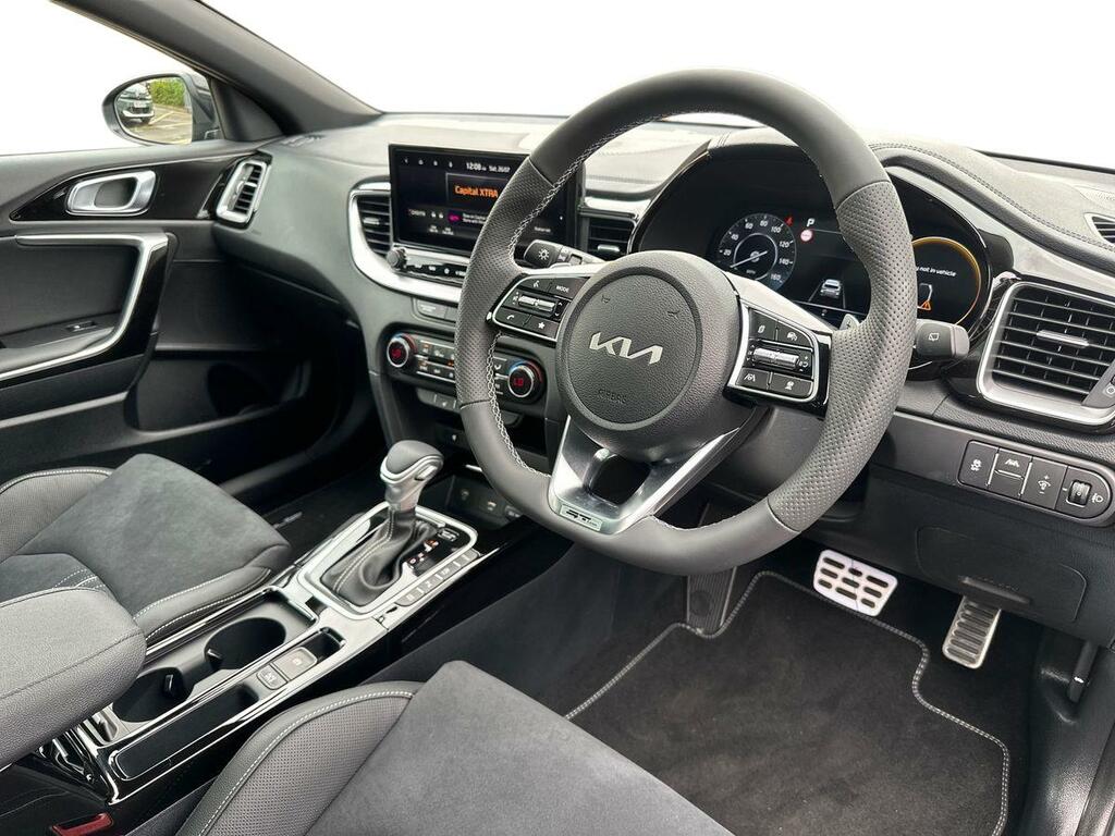 Kia Ceed 1.5T Gdi Isg 138 Gt-line Red #8