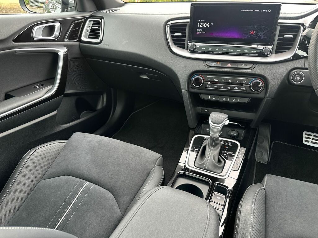 Kia Ceed 1.5T Gdi Isg 138 Gt-line Red #17