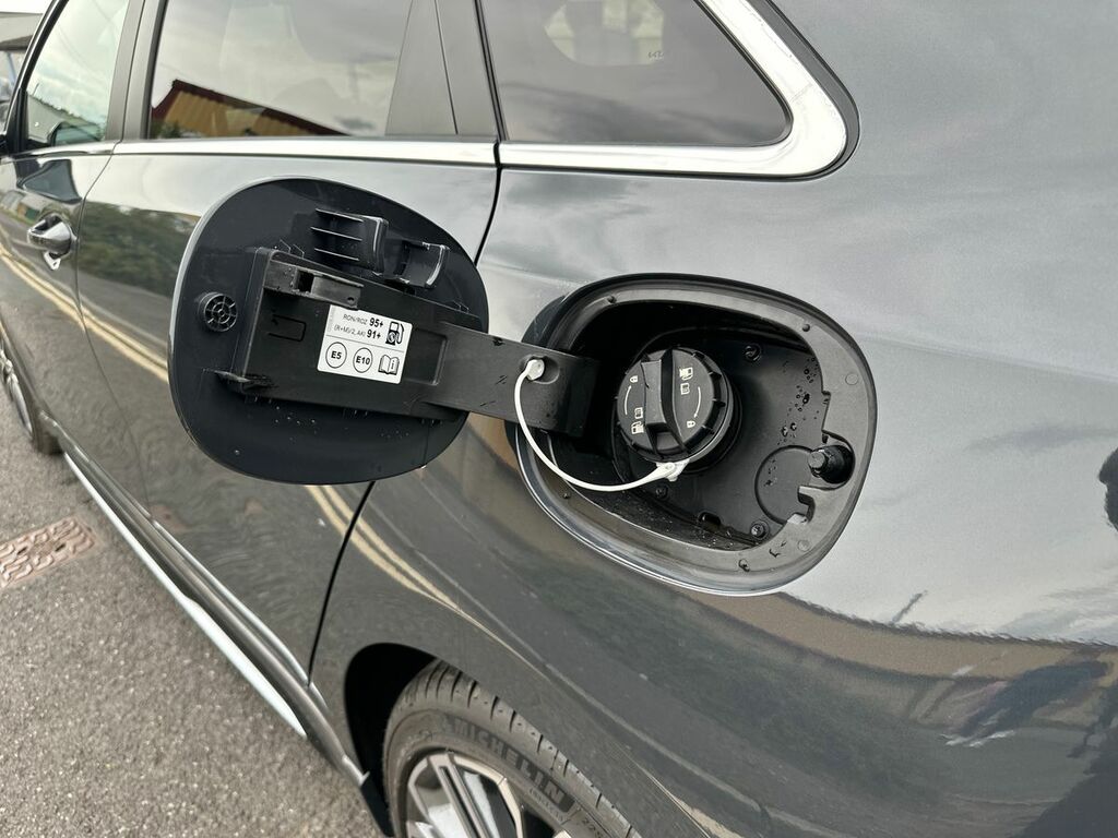 Kia Ceed 1.5T Gdi Isg 138 Gt-line Red #27