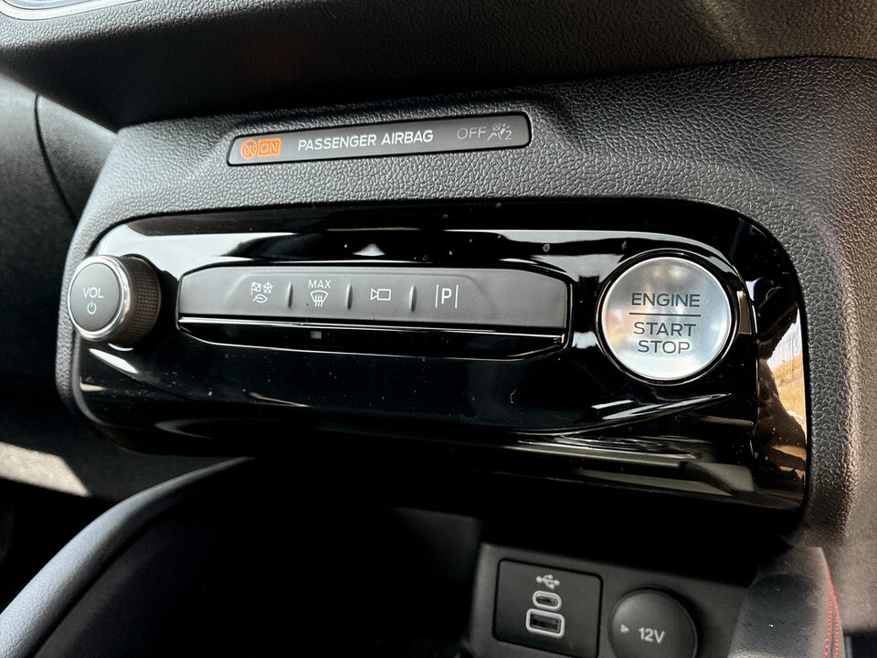 Ford Kuga Active Black #42
