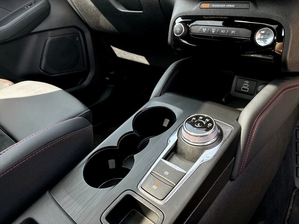 Ford Kuga Active Black #23