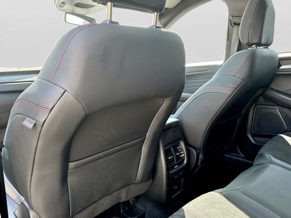 Ford Kuga Active Black #33