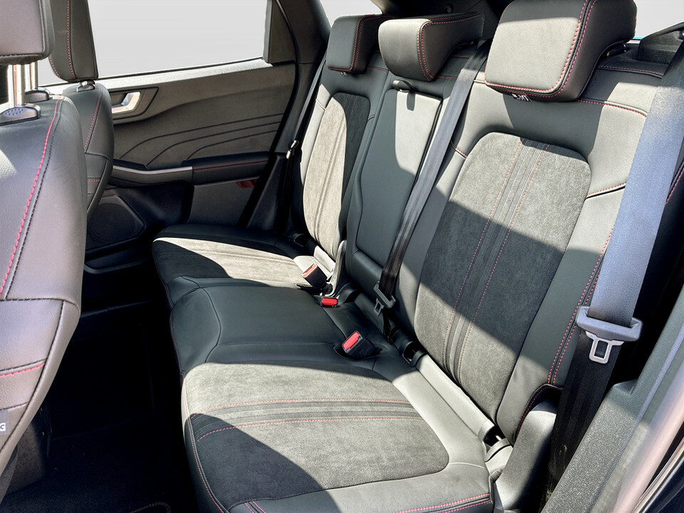 Ford Kuga Active Black #18