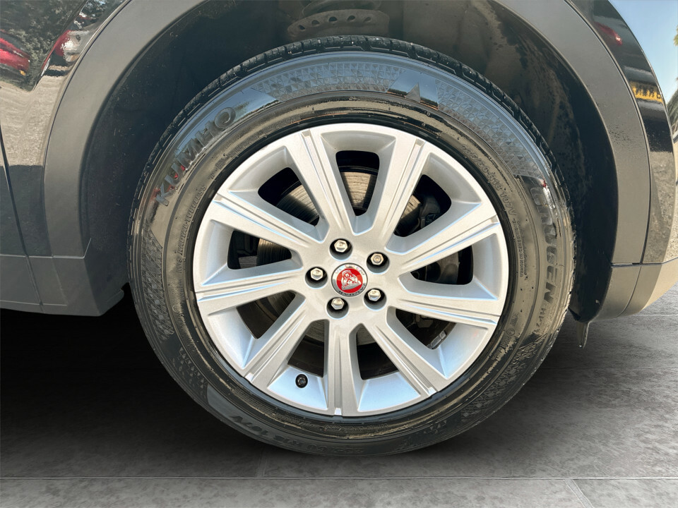 Jaguar E-Pace 2.0D 240 Hse Grey #9