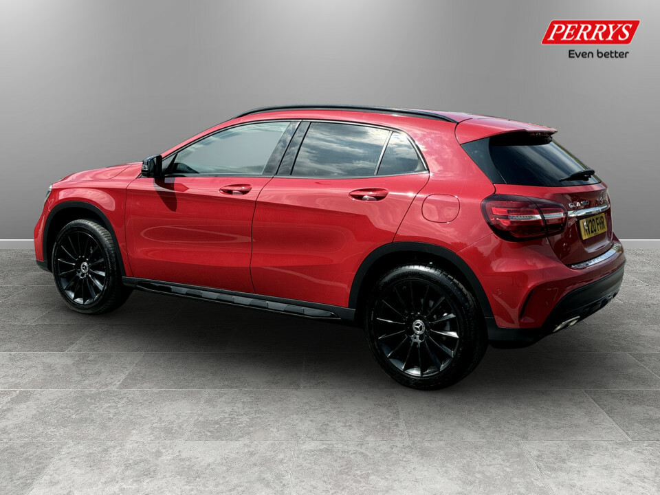 Mercedes-Benz GLA Class Gla 180 Amg Line Edition MV20FHR Red #5