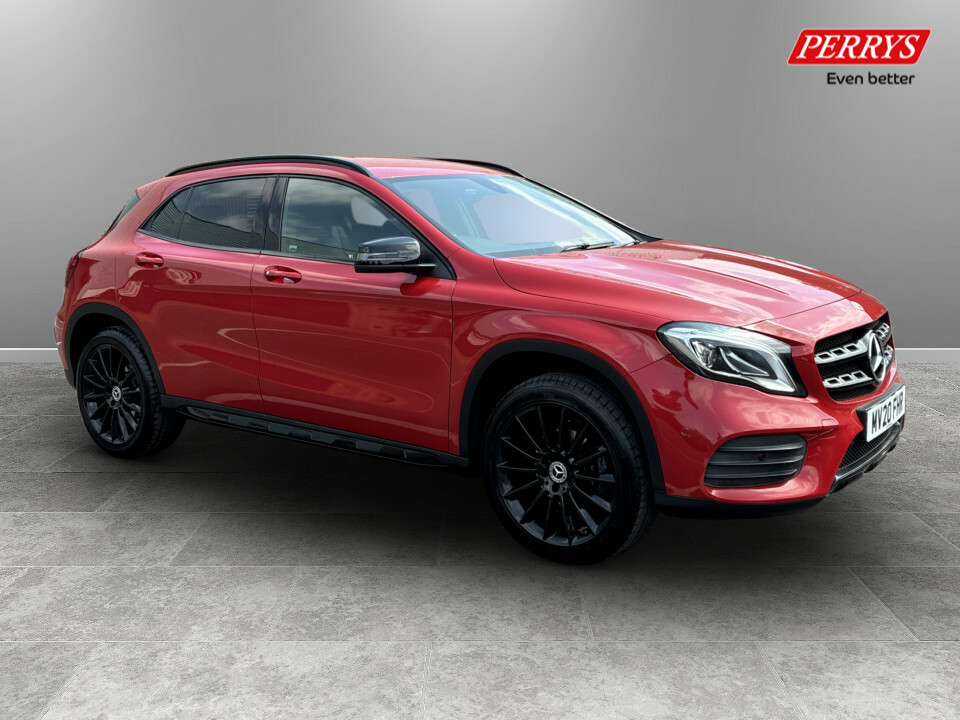 Mercedes-Benz GLA Class Gla 180 Amg Line Edition Red