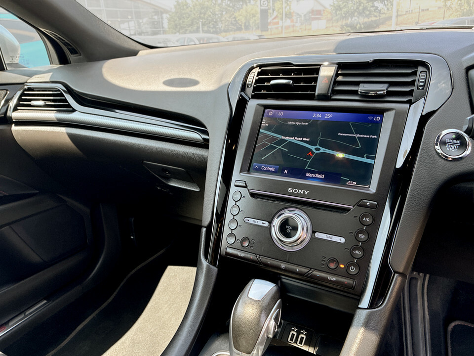 Ford Mondeo Titanium Edition Silver #38