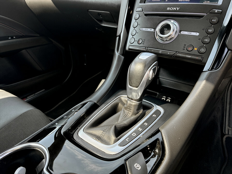 Ford Mondeo Titanium Edition Silver #23