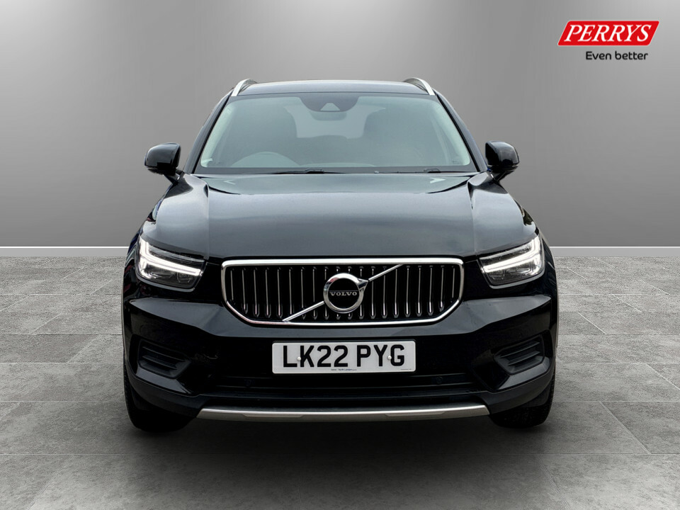 Volvo XC40 1.5 T3 163 Inscription LK22PYG Black #2