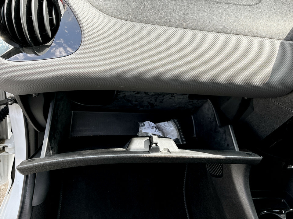 Peugeot 108 Active White #32