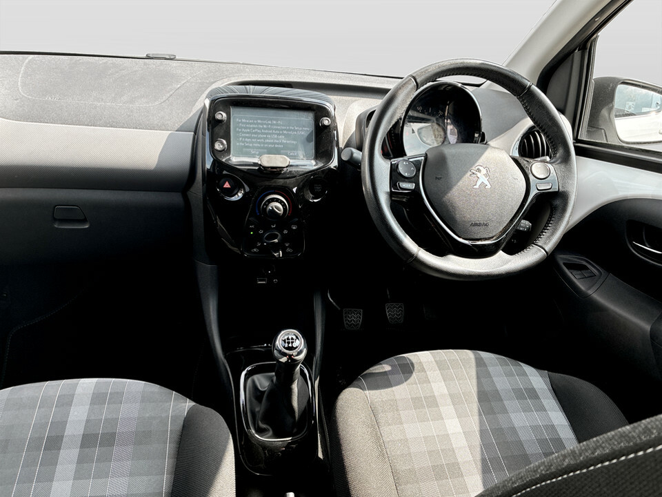 Peugeot 108 Active White #17