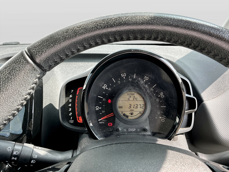 Peugeot 108 Active White #22