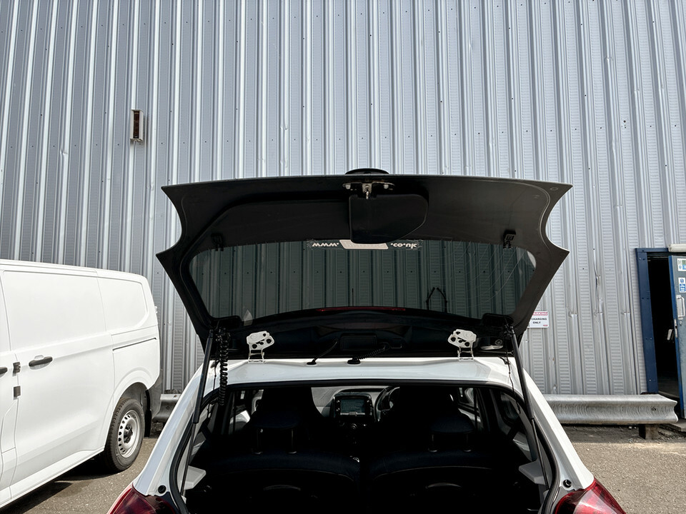 Peugeot 108 Active White #30