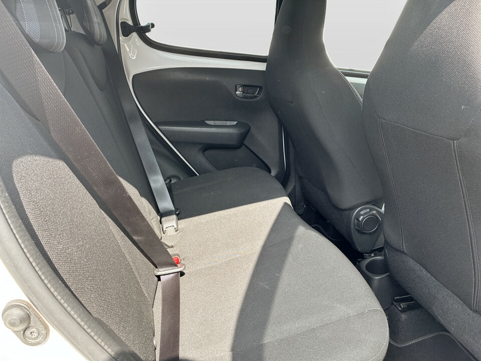 Peugeot 108 Active White #14