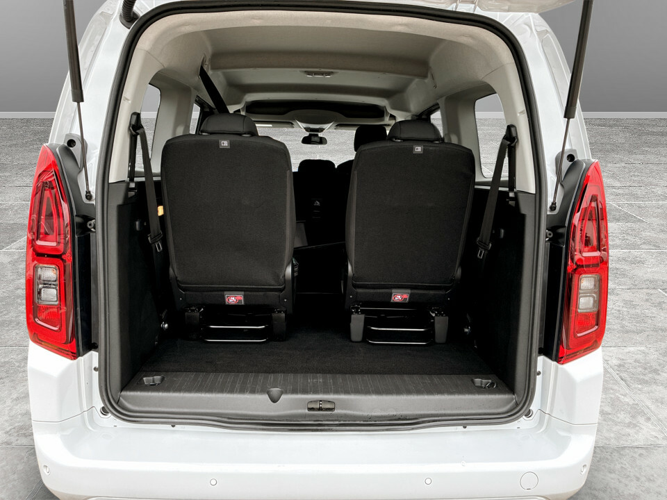 Vauxhall Combo-e Life 100Kw Ultimate 50Kwh Black #12
