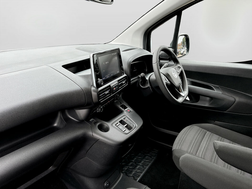 Vauxhall Combo-e Life 100Kw Ultimate 50Kwh Black #16