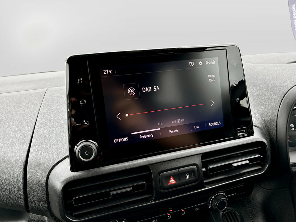 Vauxhall Combo-e Life 100Kw Ultimate 50Kwh Black #19