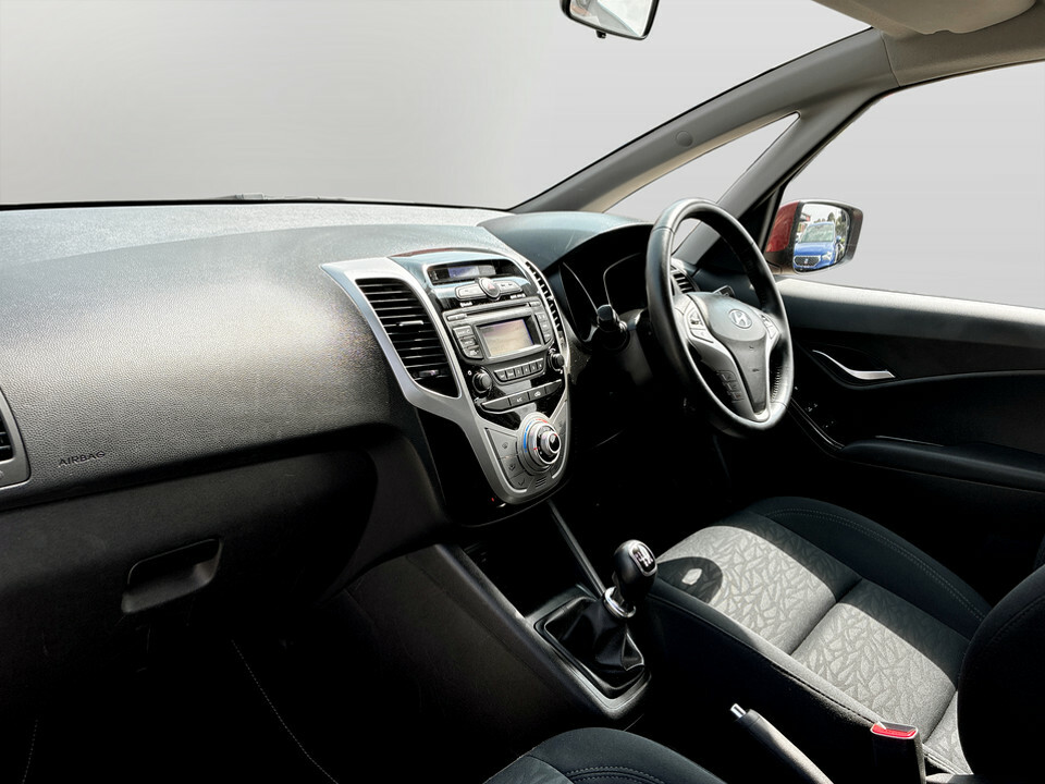 Hyundai Ix20 1.6 Se Red #17