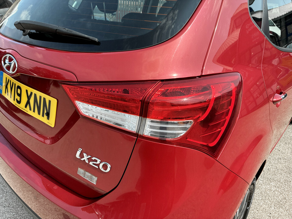 Hyundai Ix20 1.6 Se Red #11