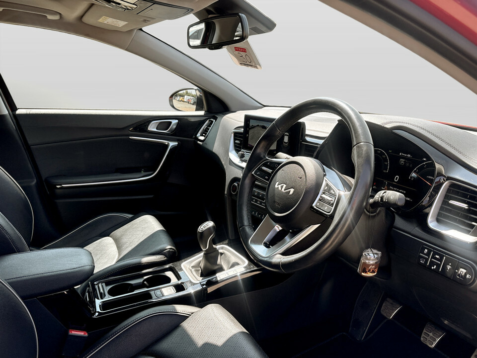 Kia Xceed 1.0T Gdi Isg 2 White #25