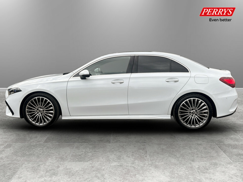 Mercedes-Benz A Class A200 Amg Line Premium Plus FL73DVX White #4