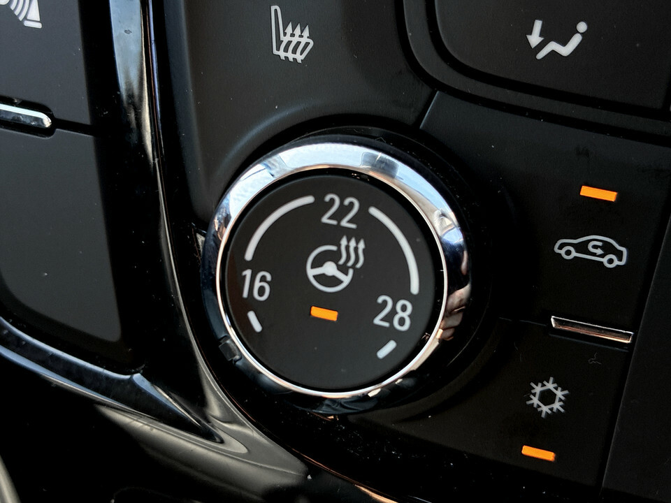 Vauxhall Mokka Petrol Silver #33