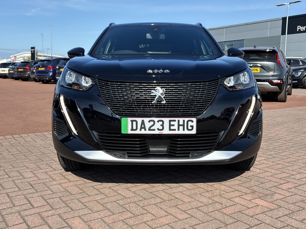 Peugeot e-2008 100Kw Active Premium 50Kwh Black #2