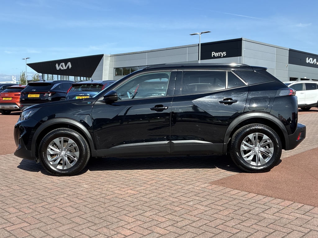 Peugeot e-2008 100Kw Active Premium 50Kwh Black #4