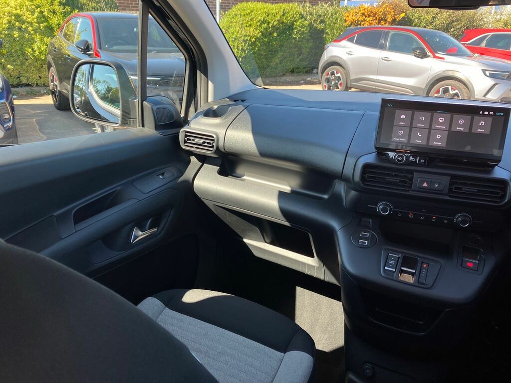 Citroen e-Berlingo 800 50Kwh Driver Edition M Panel Van Black #31
