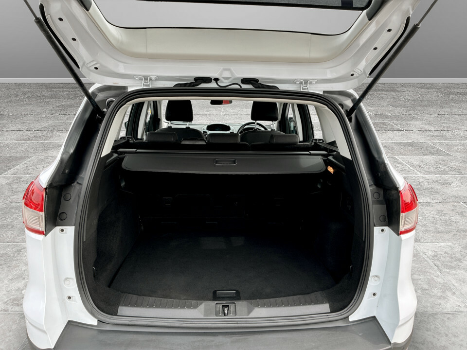 Ford Kuga 2.0 Titanium Tdci 148 Bhp White #12
