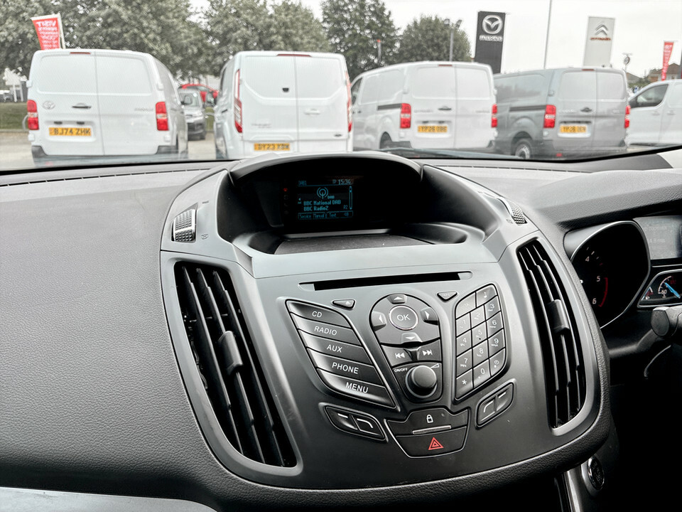 Ford Kuga 2.0 Titanium Tdci 148 Bhp White #21