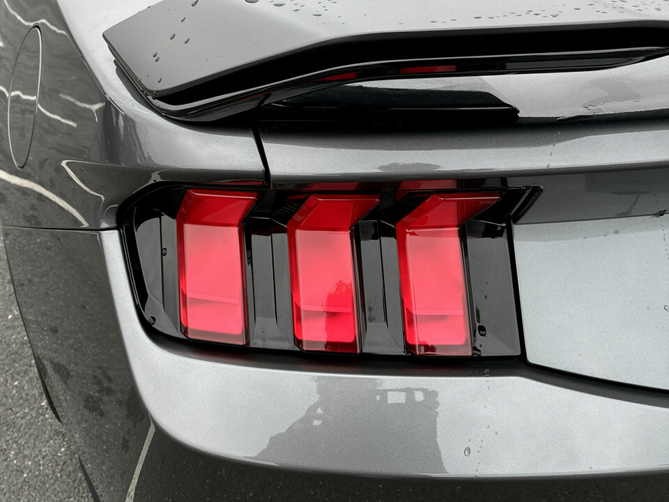 Ford Mustang 5.0 V8 Dark Horse Red #11