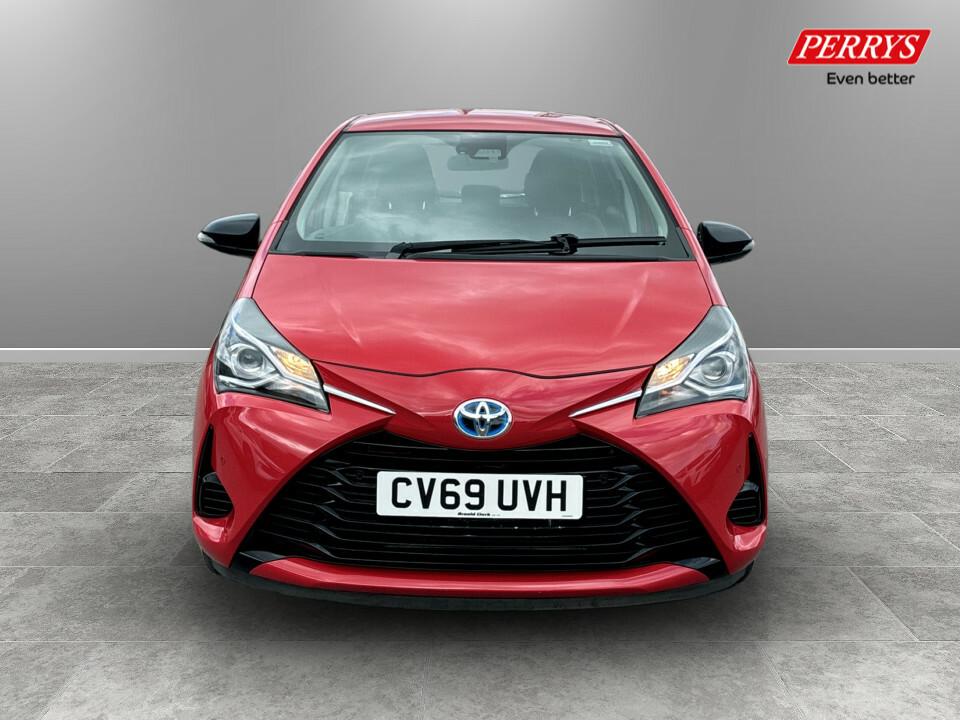 Toyota Yaris 1.5 Hybrid Active Cvt Red #2