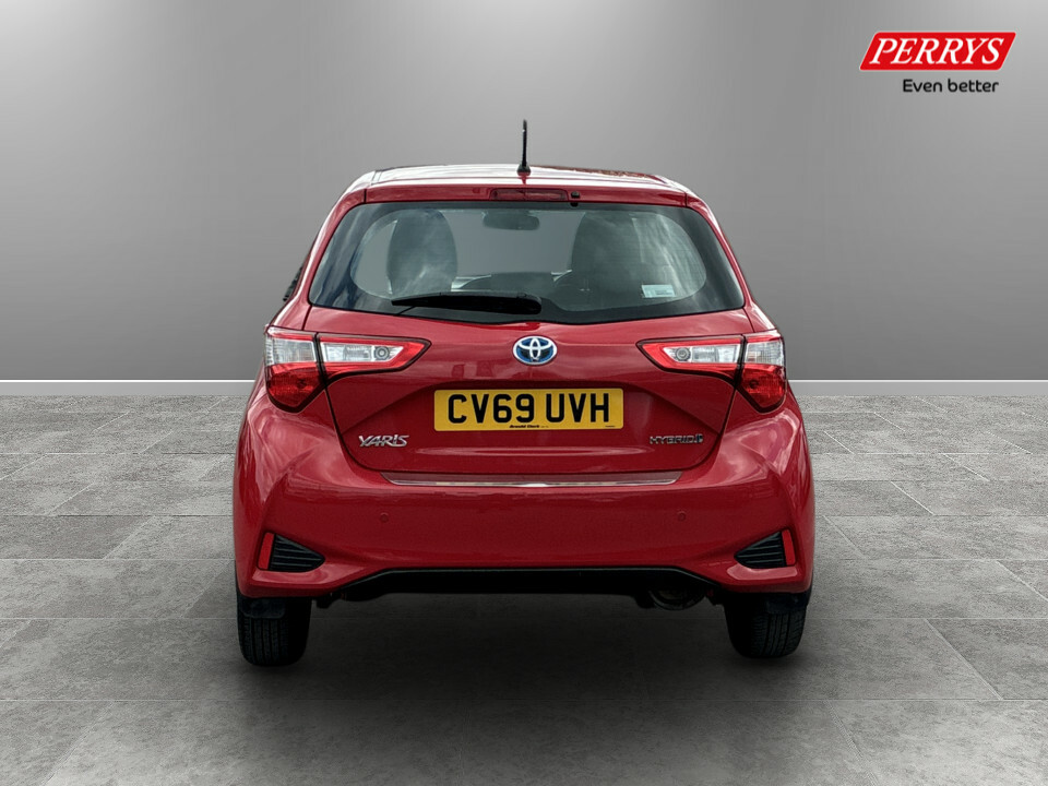 Toyota Yaris 1.5 Hybrid Active Cvt Red #6