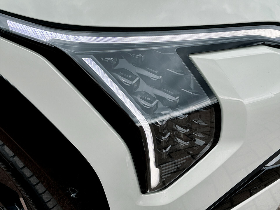 Kia EV3 81.4Kwh Gt-line Suv 201 Bhp White #10